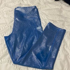 Zyia light n tight size 6-8. Crop